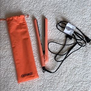 Brand New Amika Straightener